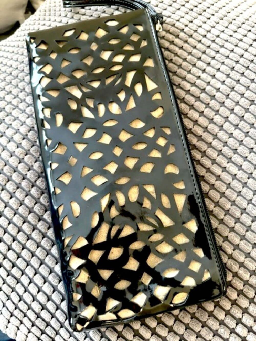 SR2 Wristlet - Black and Cream - Geometric cut outs